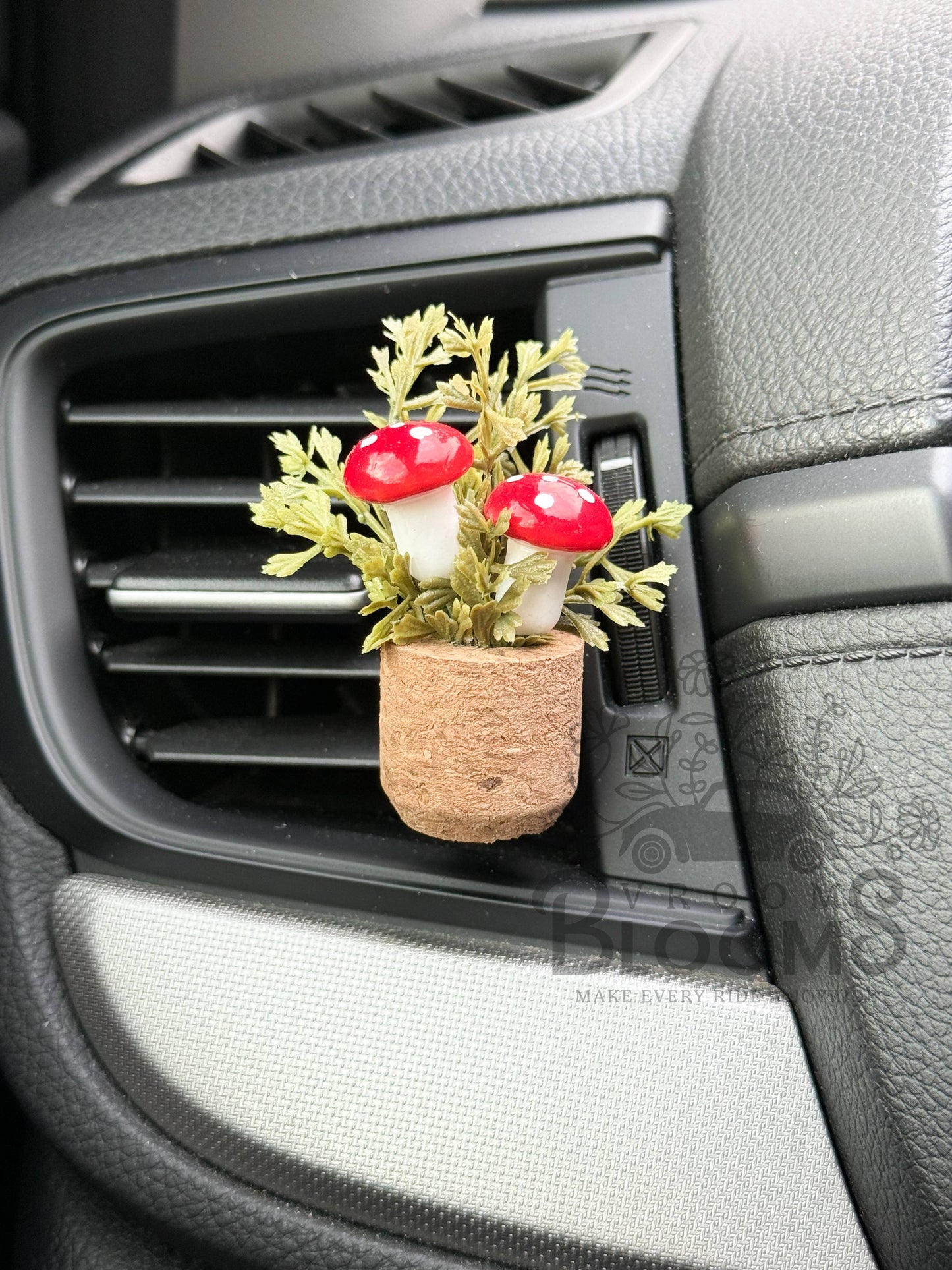 Mushroom Car Vent Clip Air Freshener Diffuser (Reusable)