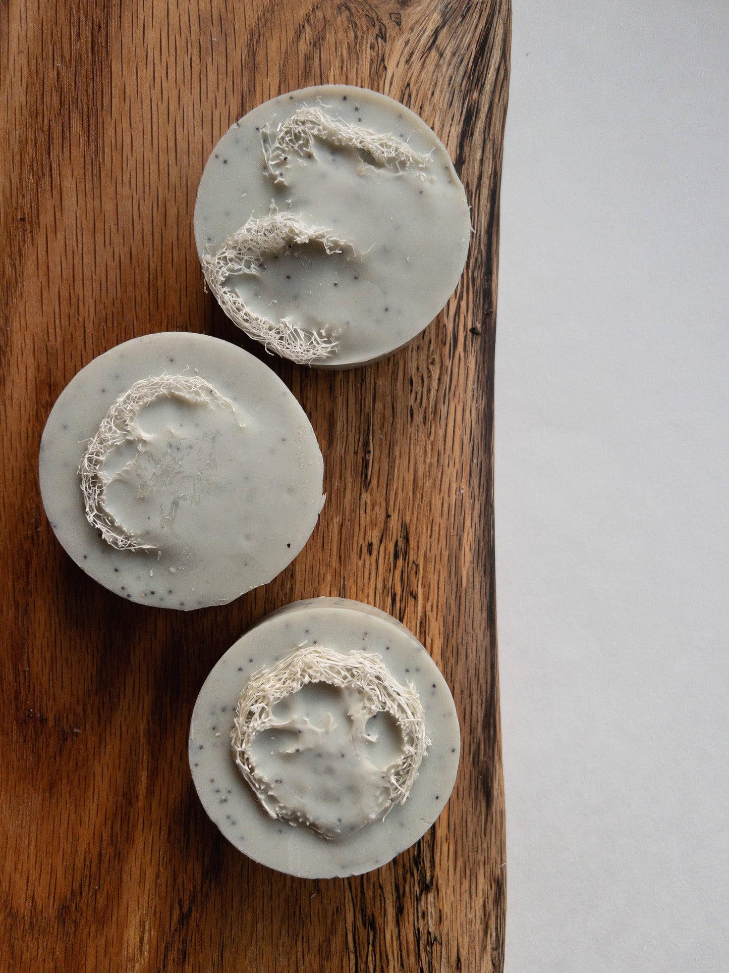 Mint Loofah Soap with Pumice & Poppy Seeds